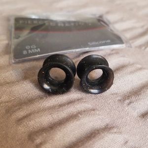 0g Black Glitter Silicone Tunnels